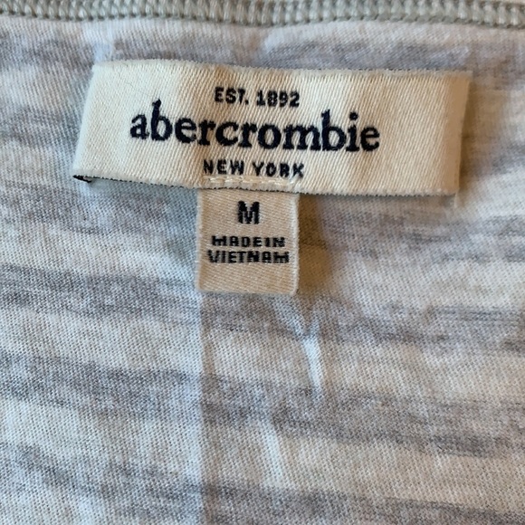 Abercrombie kids gray and cream striped tank top Size Medium - Picture 4 of 7